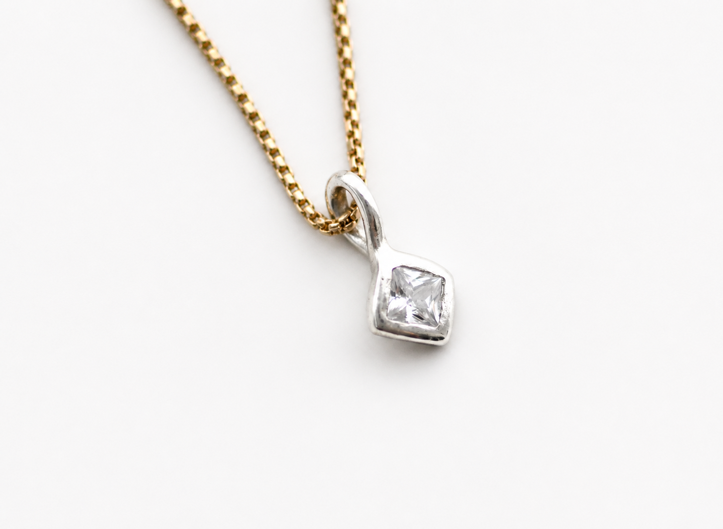 Static Spark Pendant (Pendant only)